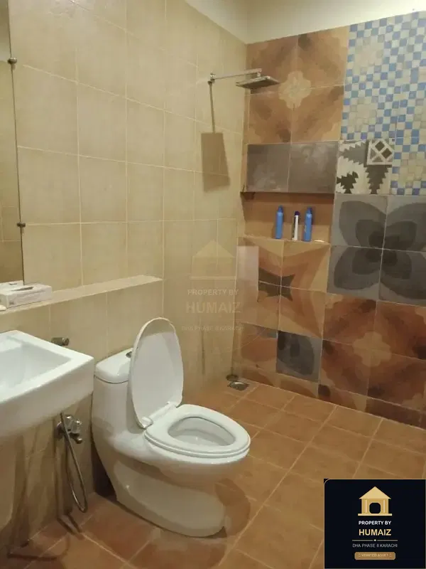 3-Bedroom Upper/Lower Portion (4 Bath, Unit 4) in DHA Phase 8 For Rent in DHA Phase 8 Karachi — Photograph 4