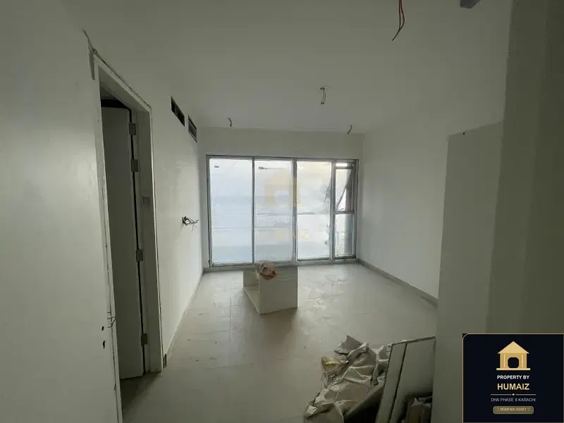 3-Bedroom Luxury Apartment (Boulevard Facing, 5 Bath, Suite 3) at Reef Towers For Sale in DHA Phase 8 Karachi — Photograph 14