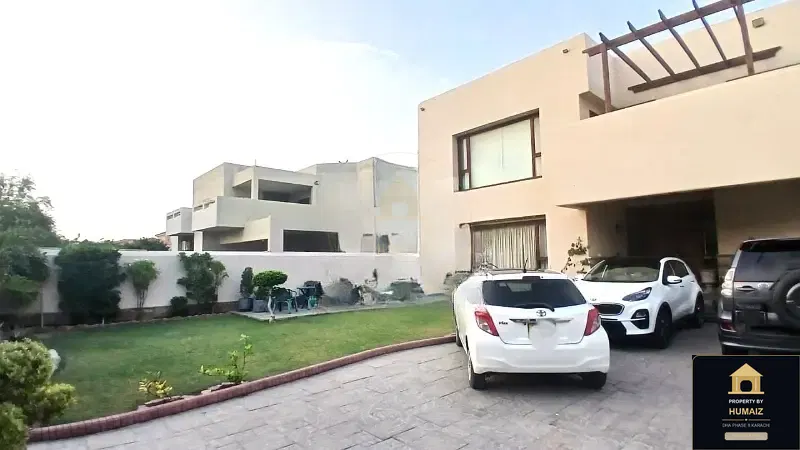 1,000 Sq. Yd. 7-Bedroom Luxury Villa (Basement, 7 Bath, Residence 4) in DHA Phase 8 For Sale in DHA Phase 8 Karachi — Photograph 2