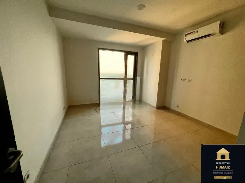 2-Bedroom Luxury Apartment (Sea Facing, 3 Bath, Suite 1) at Pearl Towers For Rent in DHA Phase 8 Karachi — Photograph 8