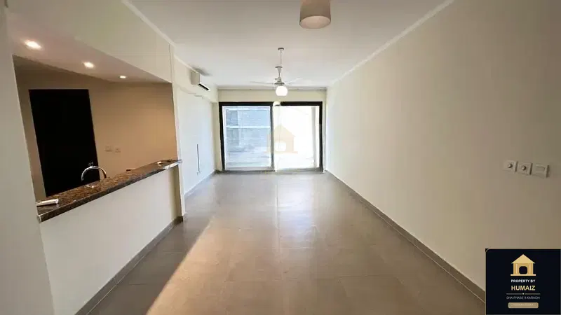 2-Bedroom Luxury Apartment (Sea Facing, 2 Bath, Suite 8) at Coral Towers For Sale in DHA Phase 8 Karachi — Photograph 4