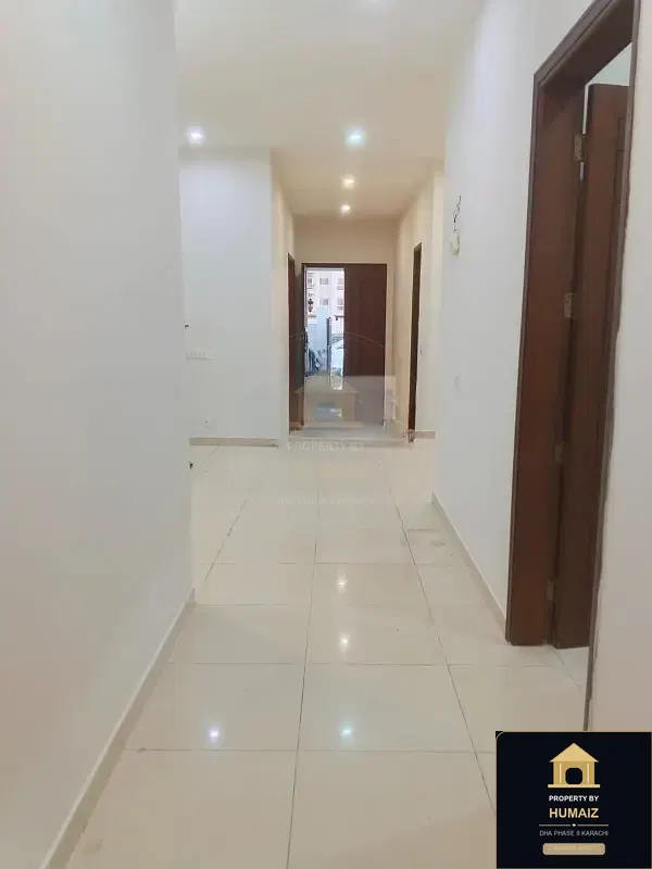 3-Bedroom Upper/Lower Portion (3 Bath, Unit 82) in DHA Phase 8 For Rent in DHA Phase 8 Karachi — Photograph 11