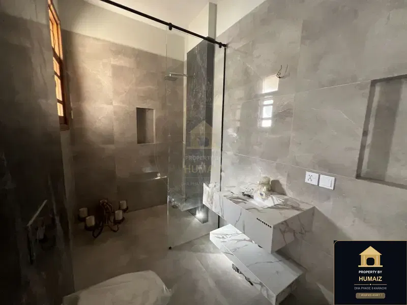 300 Sq. Yd. 5-Bedroom Luxury Villa (Basement, 6 Bath, Residence 12) in DHA Phase 8 For Sale in DHA Phase 8 Karachi — Photograph 12
