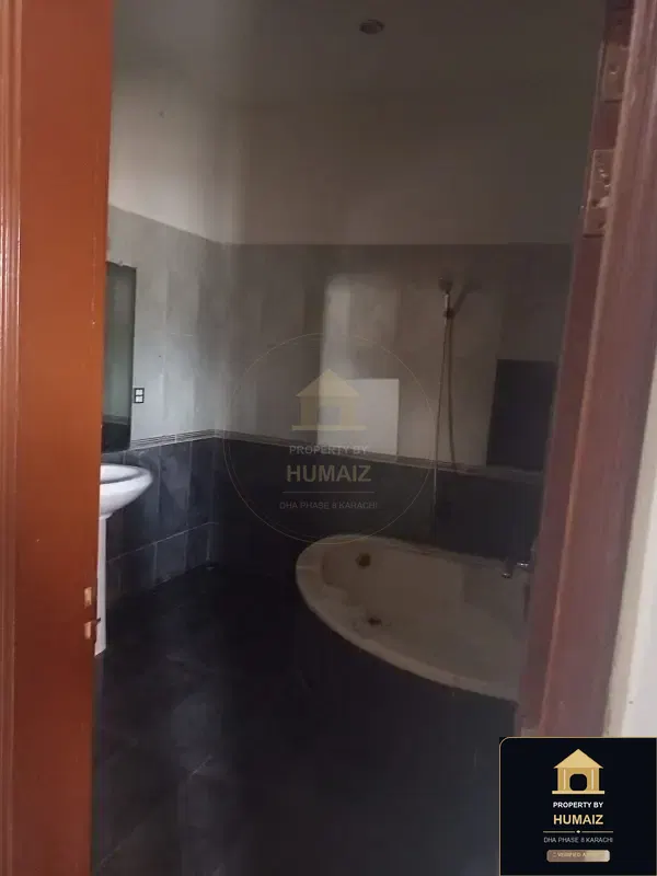 1,000 Sq. Yd. 5-Bedroom Luxury Villa in Khayaban-e-Iqbal For Rent in DHA Phase 8 Karachi — Photograph 16