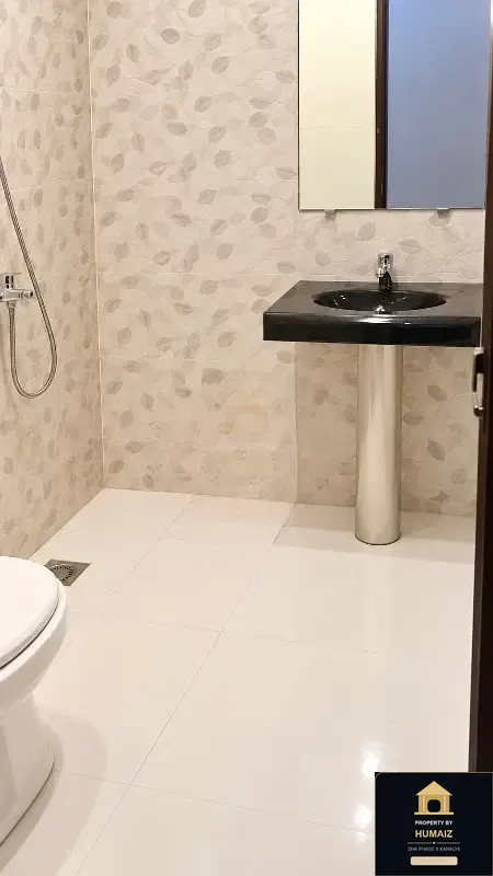 100 Sq. Yd. 5-Bedroom Luxury Villa (Basement, 5 Bath, Residence 2) at Creek Vistas For Rent in DHA Phase 8 Karachi — Photograph 9