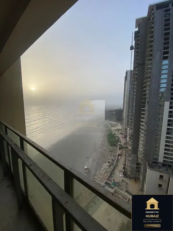 3-Bedroom Luxury Apartment (Sea Facing, 3 Bath, Suite 3) at Pearl Towers For Sale in DHA Phase 8 Karachi — Photograph 3