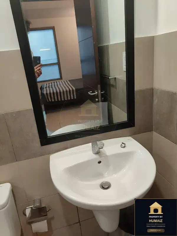 2-Bedroom Luxury Apartment (Sea Facing, 4 Bath, Suite 23) at Pearl Towers For Sale in DHA Phase 8 Karachi — Photograph 8