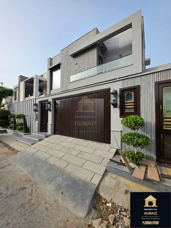 500 Sq. Yd. 6-Bedroom Luxury Villa (Basement, 6 Bath, Residence 100) in DHA Phase 8 For Sale in DHA Phase 8 Karachi — Photograph 2