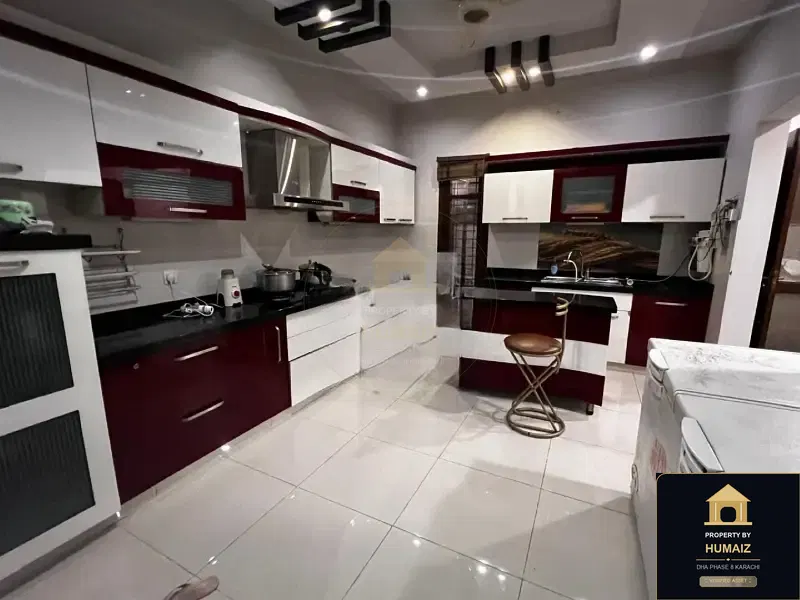 500 Sq. Yd. 6-Bedroom Luxury Villa on Khayaban-e-Tariq For Sale in DHA Phase 8 Karachi — Photograph 27