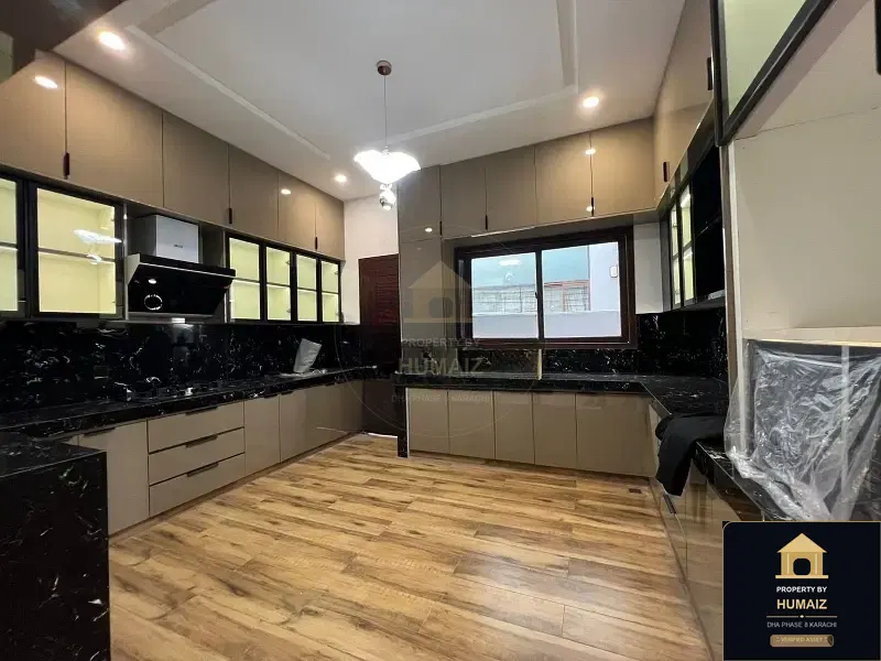 500 Sq. Yd. 6-Bedroom Luxury Villa in Khayaban-e-Ittehad For Sale in DHA Phase 8 Karachi — Photograph 20
