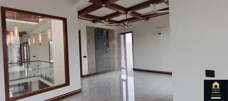 500 Sq. Yd. 7-Bedroom Luxury Villa (Basement, 6 Bath, Residence 9) in DHA Phase 8 For Sale in DHA Phase 8 Karachi — Photograph 23