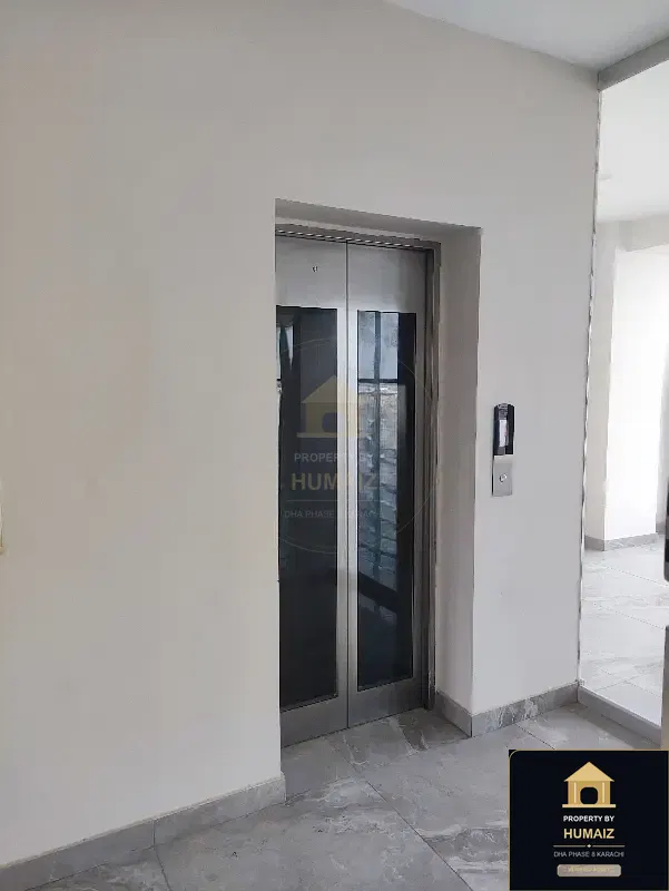 333 Sq. Yd. Corporate Office Space (Unit 2) on Al-Murtaza Commercial For Rent in DHA Phase 8 Karachi — Photograph 5
