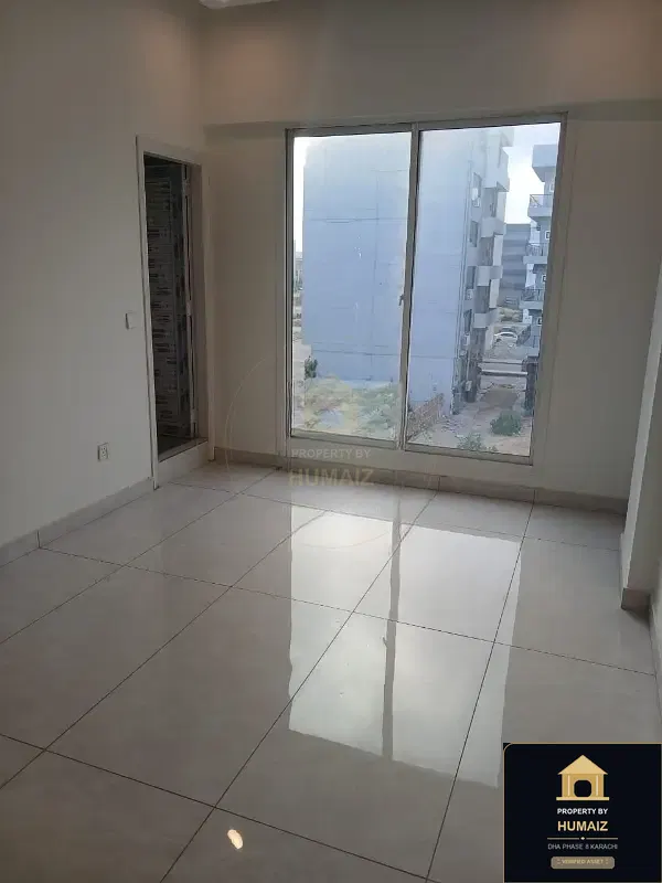 3-Bedroom Luxury Apartment (Corner, 4 Bath, Suite 35) on Al-Murtaza Commercial For Sale in DHA Phase 8 Karachi — Photograph 10