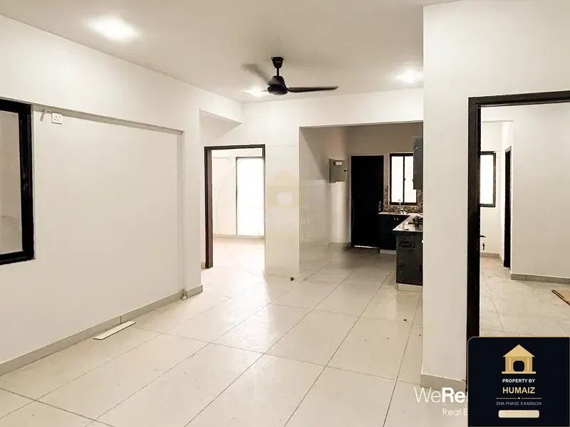 3-Bedroom Luxury Apartment (Boulevard Facing, 3 Bath, Suite 18) on Al-Murtaza Commercial For Rent in DHA Phase 8 Karachi — Photograph 2