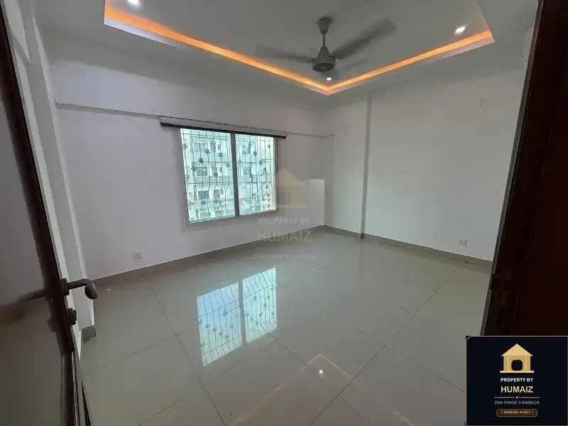 2-Bedroom Luxury Apartment (2 Bath, Suite 4) on Al-Murtaza Commercial For Rent in DHA Phase 8 Karachi — Photograph 6