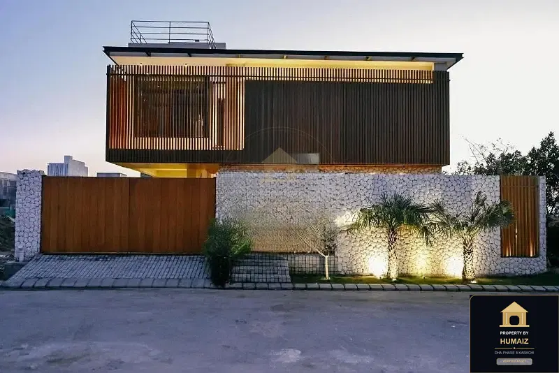 666 Sq. Yd. 5-Bedroom Luxury Villa (5 Bath, Residence 8) in DHA Phase 8 For Sale in DHA Phase 8 Karachi — Photograph 2