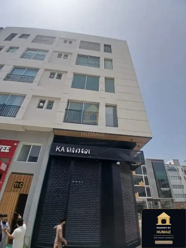 3-Bedroom Luxury Apartment (Brand New, 3 Bath, Suite 1) on Zulfiqar Commercial For Sale in DHA Phase 8 Karachi — Photograph 2