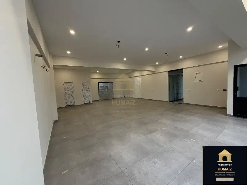 109 Sq. Yd. Corporate Office Space on Zulfiqar Commercial For Sale in DHA Phase 8 Karachi — Photograph 3