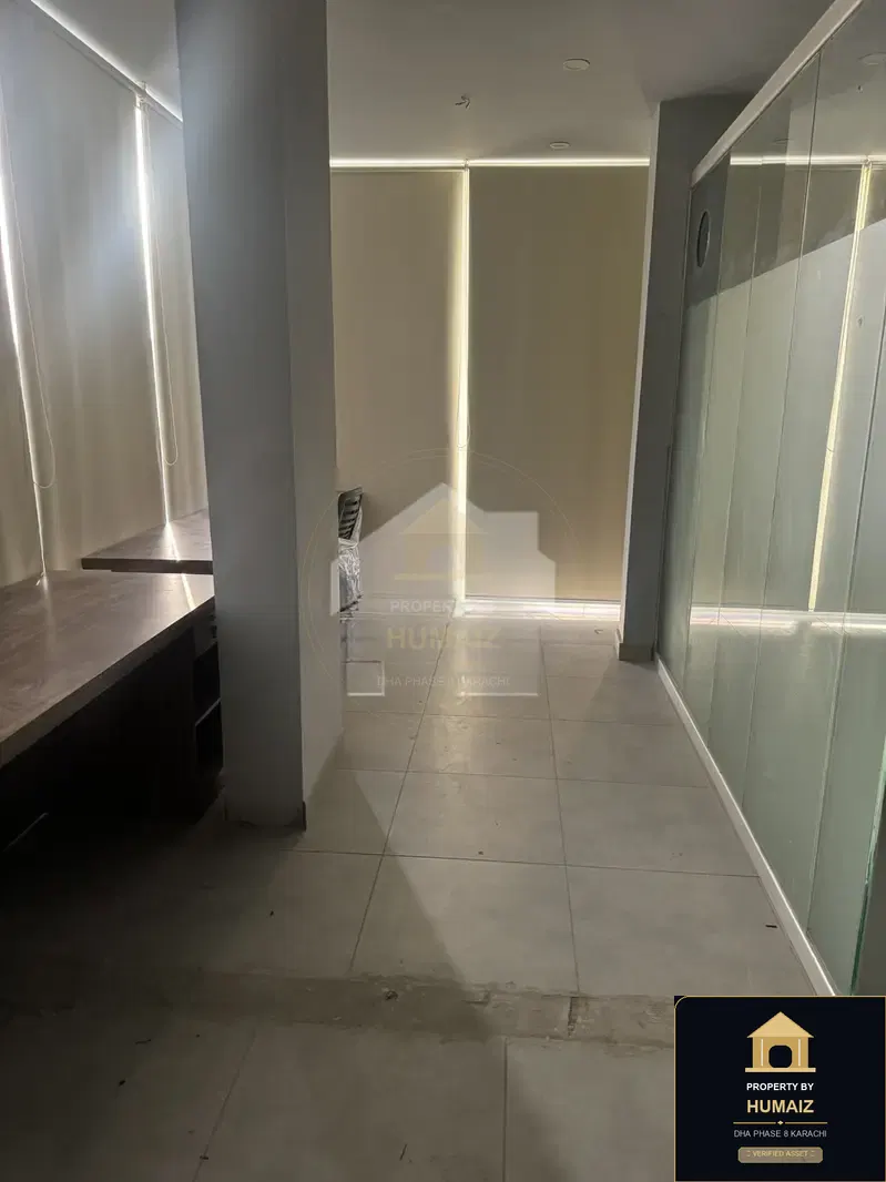 111 Sq. Yd. Corporate Office Space (Corner, Unit 4) on Zulfiqar Commercial For Rent in DHA Phase 8 Karachi — Photograph 6