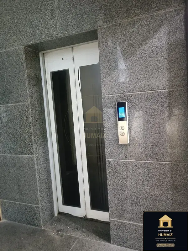 200 Sq. Yd. Corporate Office Space (Unit 2) in DHA Phase 8 For Rent in DHA Phase 8 Karachi — Photograph 3