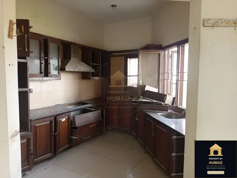 1,000 Sq. Yd. 5-Bedroom Luxury Villa in Khayaban-e-Iqbal For Sale in DHA Phase 8 Karachi — Photograph 13