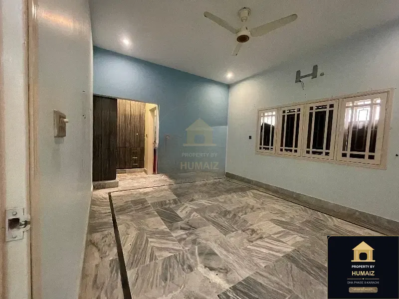 4-Bedroom Upper/Lower Portion (5 Bath, Unit 5) in DHA Phase 8 For Rent in DHA Phase 8 Karachi — Photograph 14