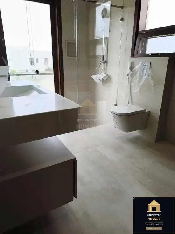 500 Sq. Yd. 7-Bedroom Luxury Villa in Khayaban-e-Bahria For Sale in DHA Phase 8 Karachi — Photograph 11
