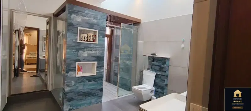 500 Sq. Yd. 5-Bedroom Luxury Villa (7 Bath, Residence 22) in DHA Phase 8 For Sale in DHA Phase 8 Karachi — Photograph 9