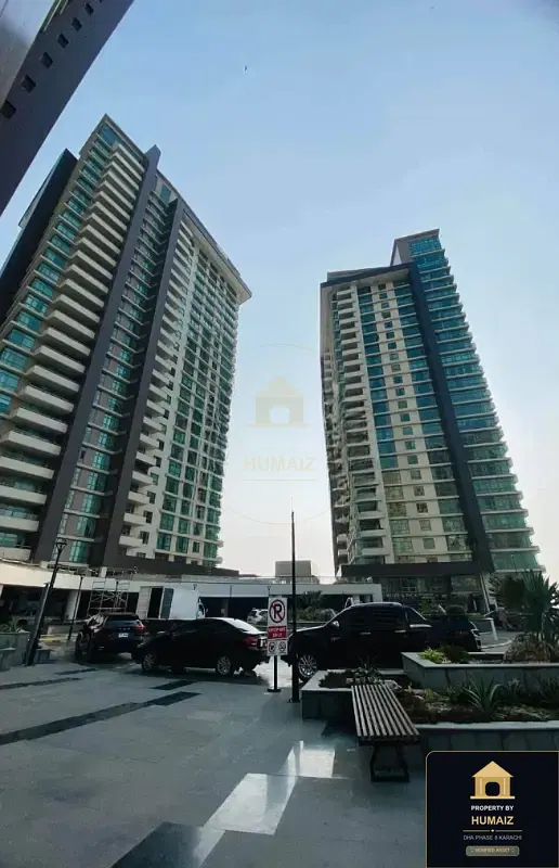 2-Bedroom Luxury Apartment (Sea Facing, 3 Bath, Suite 17) at Reef Towers For Sale in DHA Phase 8 Karachi — Photograph 2