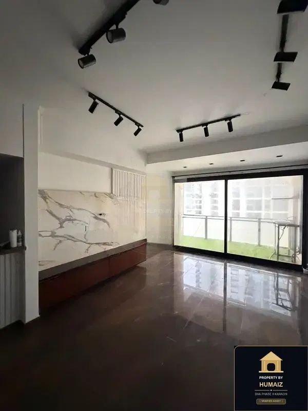 2-Bedroom Luxury Apartment (Sea Facing, 2 Bath, Suite 22) at Coral Towers For Sale in DHA Phase 8 Karachi — Photograph 2