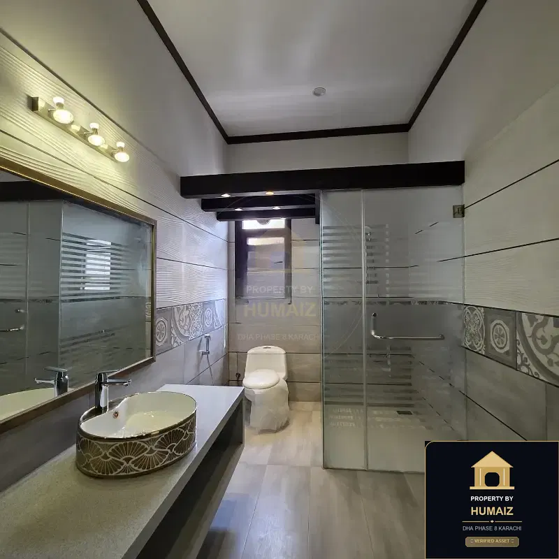 666 Sq. Yd. 6-Bedroom Luxury Villa (Basement, 6 Bath, Residence 2) in Khayaban-e-Iqbal For Sale in DHA Phase 8 Karachi — Photograph 9