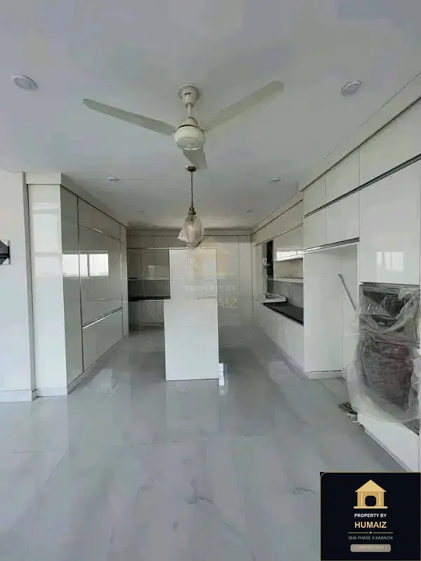 666 Sq. Yd. 6-Bedroom Luxury Villa (Private Pool, 6 Bath, Residence 7) in DHA Phase 8 For Sale in DHA Phase 8 Karachi — Photograph 4