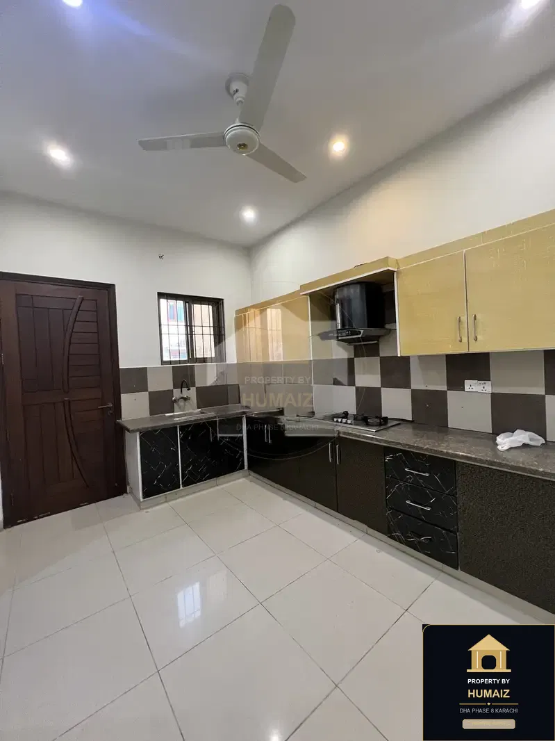 3-Bedroom Upper/Lower Portion (4 Bath, Unit 93) in DHA Phase 8 For Rent in DHA Phase 8 Karachi — Photograph 6