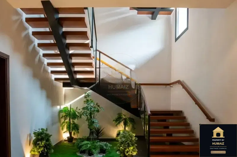 500 Sq. Yd. 6-Bedroom Luxury Villa (West Open, 6 Bath, Residence 1) on Zulfiqar Commercial For Sale in DHA Phase 8 Karachi — Photograph 10