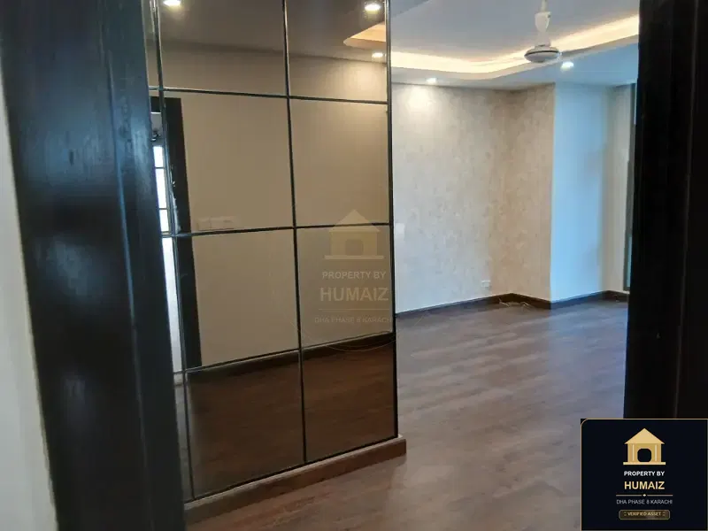 3-Bedroom Luxury Apartment (Sea Facing, 5 Bath, Suite 28) at Pearl Towers For Sale in DHA Phase 8 Karachi — Photograph 18