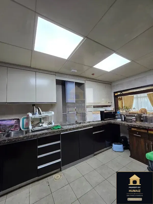 4-Bedroom Luxury Apartment (Sea Facing, 5 Bath, Suite 2) at Pearl Towers For Rent in DHA Phase 8 Karachi — Photograph 16
