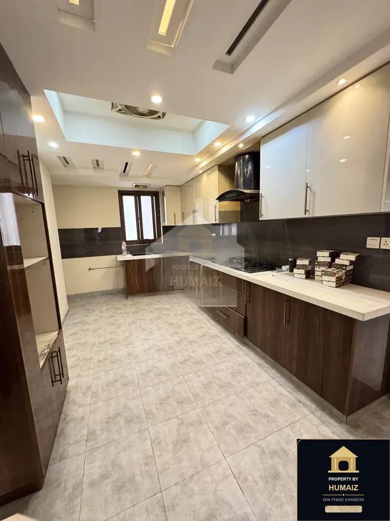 500 Sq. Yd. 6-Bedroom Luxury Villa on Khayaban-e-Ghalib For Sale in DHA Phase 8 Karachi — Photograph 14