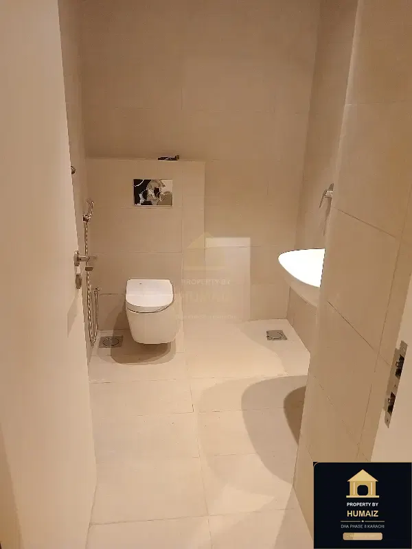3-Bedroom Luxury Apartment (Sea Facing, 4 Bath, Suite 1) at The Views South Tower For Rent in DHA Phase 8 Karachi — Photograph 6
