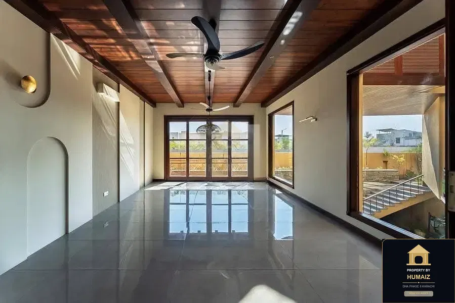 4,000 Sq. Yd. 10-Bedroom Luxury Villa in DHA Phase 8 For Sale in DHA Phase 8 Karachi — Photograph 3