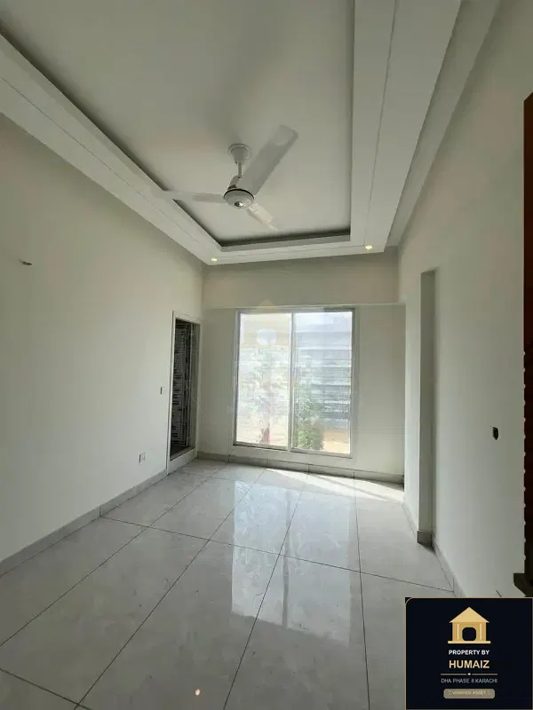 3-Bedroom Luxury Apartment (Corner, 3 Bath, Suite 4) on Zulfiqar Commercial For Sale in DHA Phase 8 Karachi — Photograph 8