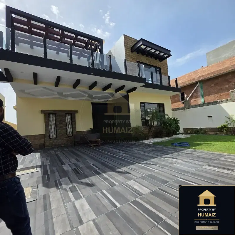 666 Sq. Yd. 6-Bedroom Luxury Villa (Basement, 6 Bath, Residence 14) in DHA Phase 8 For Sale in DHA Phase 8 Karachi — Photograph 8