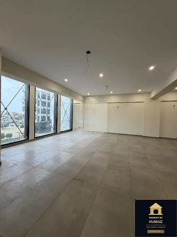 109 Sq. Yd. Corporate Office Space on Zulfiqar Commercial For Sale in DHA Phase 8 Karachi — Photograph 4