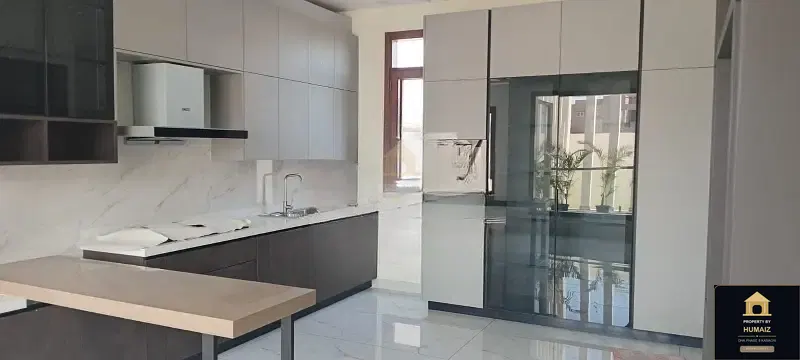 500 Sq. Yd. 8-Bedroom Luxury Villa (Basement, 7 Bath, Residence 2) in DHA Phase 8 For Sale in DHA Phase 8 Karachi — Photograph 15