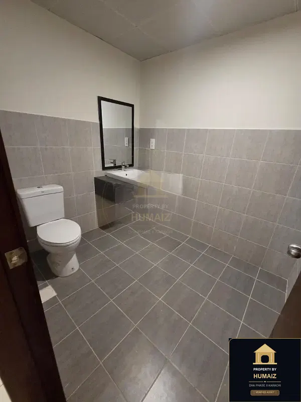 4-Bedroom Luxury Apartment (Sea Facing, 5 Bath, Suite 3) at Reef Towers For Rent in DHA Phase 8 Karachi — Photograph 13
