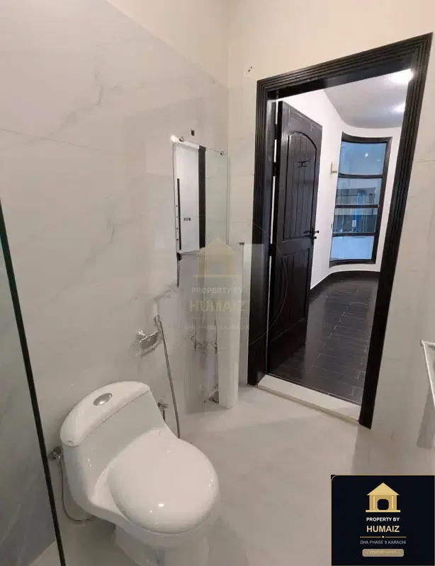 666 Sq. Yd. 6-Bedroom Luxury Villa (7 Bath, Residence 27) in DHA Phase 8 For Sale in DHA Phase 8 Karachi — Photograph 4