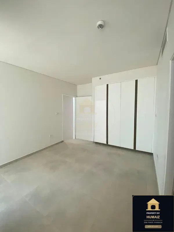 4-Bedroom Luxury Apartment (Sea Facing, 6 Bath, Suite 2) at The Views For Rent in DHA Phase 8 Karachi — Photograph 21