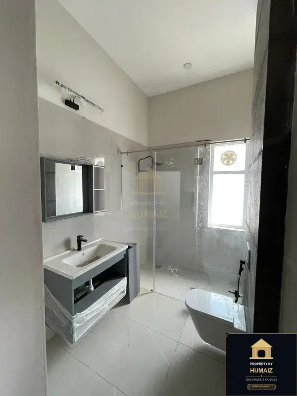666 Sq. Yd. 6-Bedroom Luxury Villa (Private Pool, 7 Bath, Residence 6) in DHA Phase 8 For Sale in DHA Phase 8 Karachi — Photograph 17