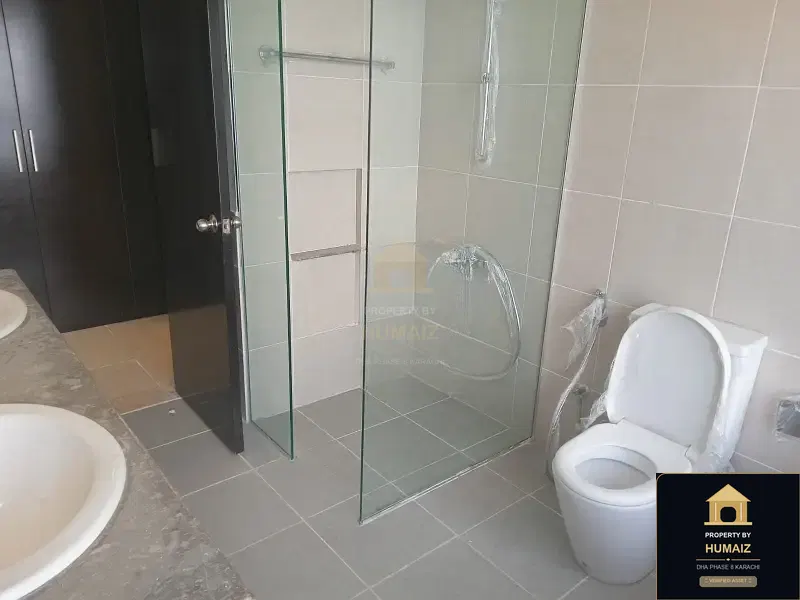 3-Bedroom Luxury Apartment (Sea Facing, 3 Bath, Suite 3) at Pearl Towers For Sale in DHA Phase 8 Karachi — Photograph 37