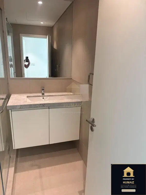 2-Bedroom Luxury Apartment (Boulevard Facing, 3 Bath, Suite 12) at The Views For Rent in DHA Phase 8 Karachi — Photograph 27