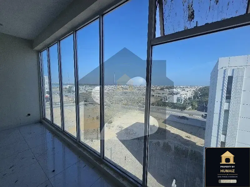 80 Sq. Yd. Corporate Office Space in DHA Phase 8 For Sale in DHA Phase 8 Karachi — Photograph 3